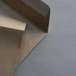 Kraftpapier Muskat Briefumschläge quadratisch 160 x 160 mm haftklebend